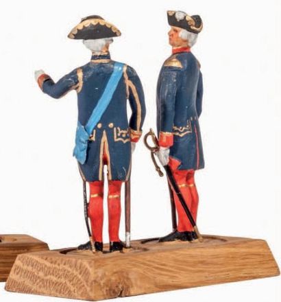 XVIIIème siècle Marine royale 1786. Grand amiral et vice-amiral. (2 fig.) Socle bois....