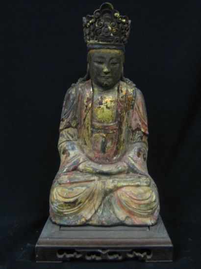 T'SING ( XIXe siècle ) Bodhisattva assis en méditation, aux yeux mi-clos et aux mains...