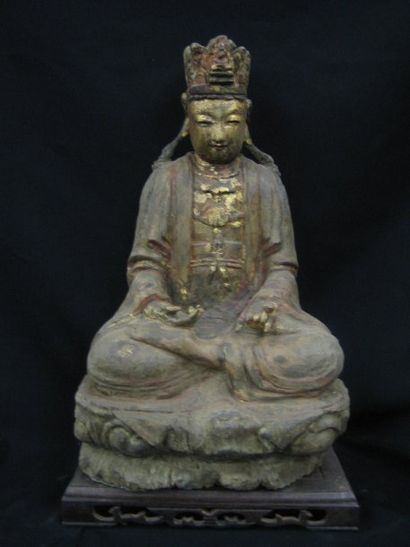T'SING ( XIXe siècle ) Bodhisattva assis en méditation sur un trône, la tête ceinte...
