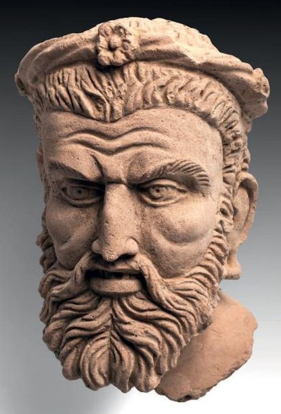 ART GRECO-BOUDDHIQUE DU GANDHARA (Ier - Vème siècle) Tête d'homme barbu et moustachu....
