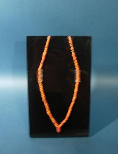 ART GRECO-BOUDDHIQUE DU GANDHARA (Ier - Vème siècle) Collier de perles en céramique....
