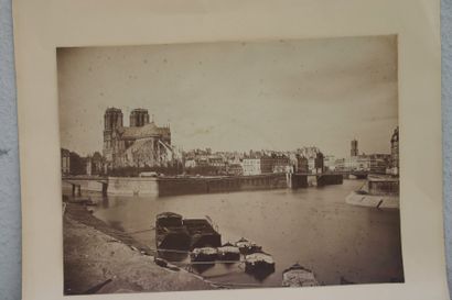 Gustave LE GRAY (1820-1882) « Chevet de Notre Dame vu du quai de la Tournelle » Papier...