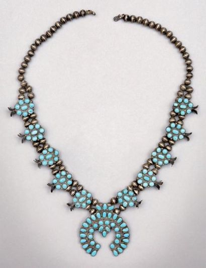 null Collier de turquoises Zuñi. Nouveau Mexique, U.S.A. - ca. 1890 Magnifique collier...