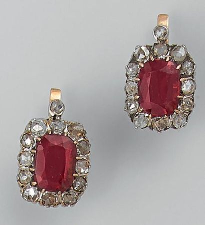 null Boucles d'oreille, XIXe, en or, argent, pierres rouges et diamants