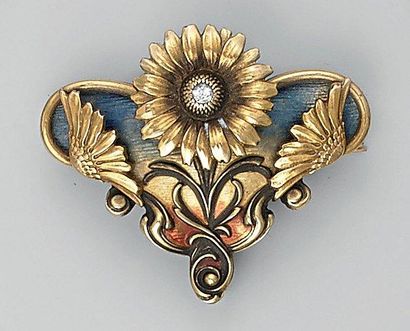 null Broche Art Nouveau, en or émaillé, palmettes et diamant