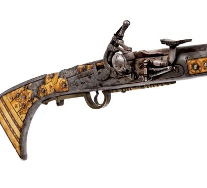 null Fusil à la chenapan - Moukahla Maroc, XIXe siècle Longueur: 157 cm A flintlock...