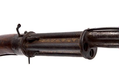 null Rare mousquet à mèche à système rotatif Inde, XIXe siècle Longueur: 141 cm Revolving...