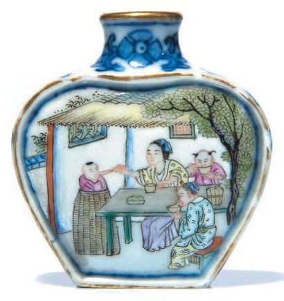 CHINE - Epoque QIANLONG (1736 - 1795) Flacon tabatiere a epaules tombantes et de...