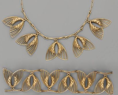 null PARURE LALIQUE : Collier et bracelet, en or et épis de blé.