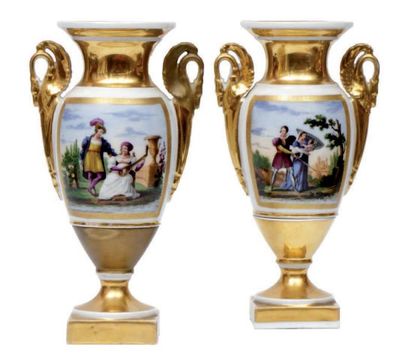 null Paire de vases ovoïdes en porcelaine polychrome et or à décor de scènes troubadour...