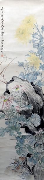 CHINE - XXe siècle Peinture à l'encre et couleurs sur papier, représentant des chrysanthèmes....