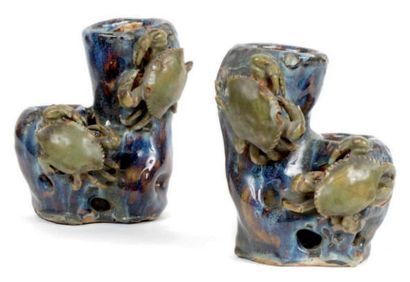 CHINE, Shiwan - Fin du XIXe siècle Paire de vases doubles en grès émaillée bleu flammé...