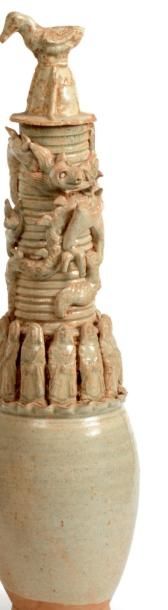 CHINE - Epoque SONG (960 - 1279) Paire d'urnes couvertes en grès émaillé céladon...