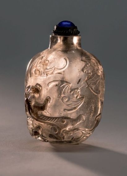 CHINE - XVIIIe/XIXe siècle Flacon tabatière de forme rectangulaire arrondie en cristal...