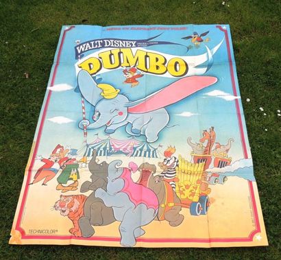 DISNEY 2 Affiches pour les films Walt Disney. «Dumbo» et «Le Livre de la Jungle»....