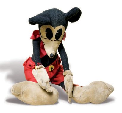 null «Mickey». Grande poupée Mickey à tête de rat hauteur 60 cm. Le corps est en...