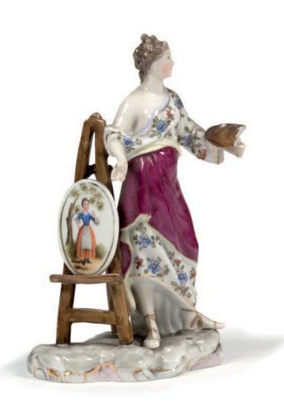 Allemagne Sujet en porcelaine polychrome et or représentant une femme peintre tenant...