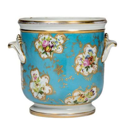 null Porcelain bottle bucket Polychrome and gold with floral decoration In the taste...