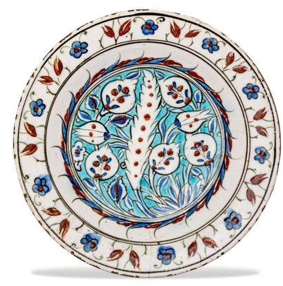 IZNIK (ANATOLIE -TURQUIE) Turquoise medallion dish Plain-edged siliceous ceramic...