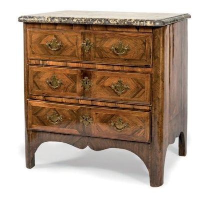 null Arched chest of drawers of between-window In veneer of rosewood and wood of...