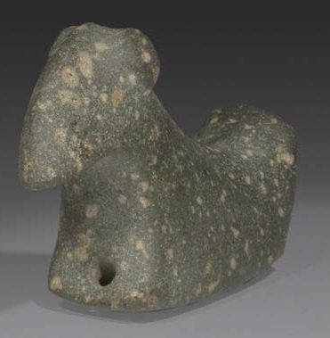 null Pop-eyed Bird stone
Pierre verte tachetée.
Ohio, États -Unis, 1500 - 1000 av....