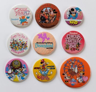 Lot de 9 Badges Parcs Disney 9 Badges Divers, Disneyland, Epcot, Tokyo Disney Diamètre...