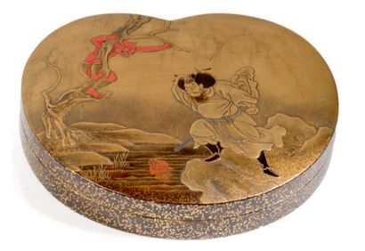 JAPON - Epoque EDO (1603 - 1868) Kobako reiniforme en laque fundame décoré en hira...