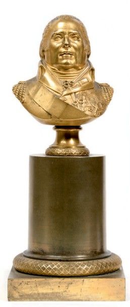 null "Le Roi Louis XVIII"
Buste en bronze doré sur colonne unie ciselée à la base,...