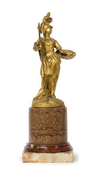 null Sujet
En bronze doré représentant Athéna en armes.
XVIIIe siècle.
Base en marbres...