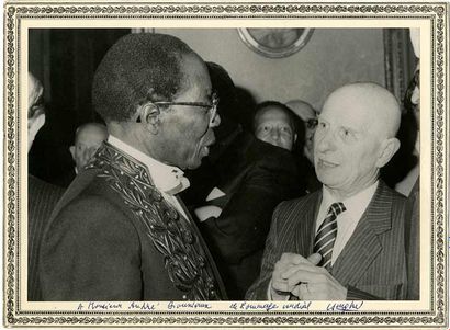 SENGHOR Léopold Sédar [Joal, Sénégal, 1906 - Verson, 2001] Poète sénégalais, et président...