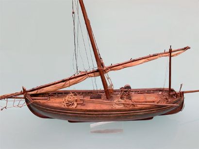 null Maquette d'une barque de pêche de la Méditerranée à voile latine. Gréément et...