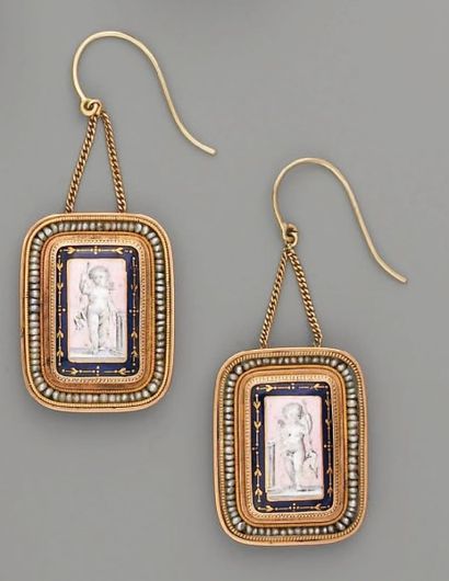 null PENDANTS D'OREILLE XIXe, en or, miniatures émaillées peintes et perles