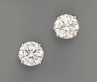 null BOUTONS D'OREILLE, diamants brillantés (1,50 cts chaque), en or