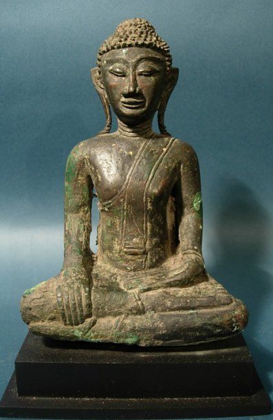 null Statuette de Bouddha. En bronze. (Manque au dos). Siam, Ayutthaya, XVIIIe s....