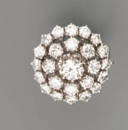 null BAGUE marguerite, en or et diamants