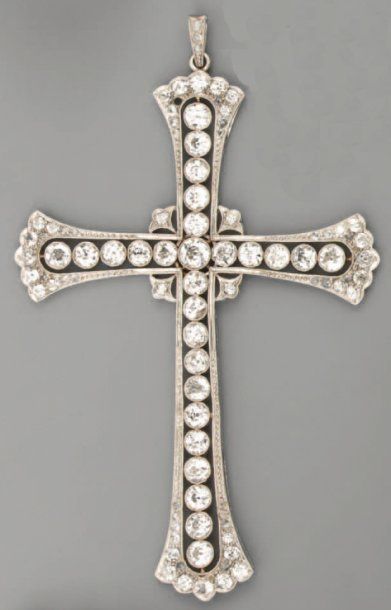 null PENDENTIF croix 1920, en platine et diamants