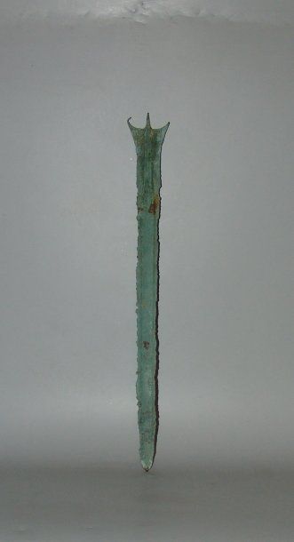 LURISTAN, PERSE (Iermillénaire av. J.C.) Pointe de lance. En bronze à patine de fouille....