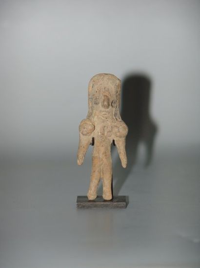 CIVILISATIONS DE L'INDUS - MEHRGARH (2500 av. J.C.) Statuette féminine. En terre...