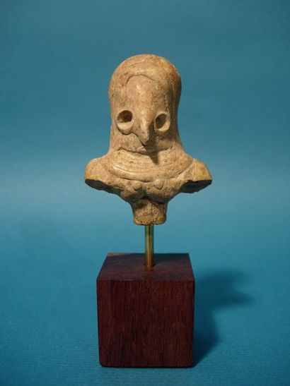 CIVILISATIONS DE L'INDUS - MEHRGARH (2500 av. J.C.) Buste de déesse-mère. En terre...