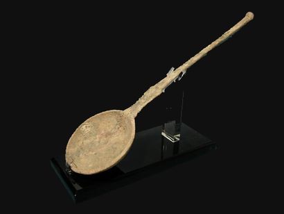 ART GRECO-BOUDDHIQUE DU GANDHARA (Ier - Vème siècle) Cuillère à libations. En bronze....