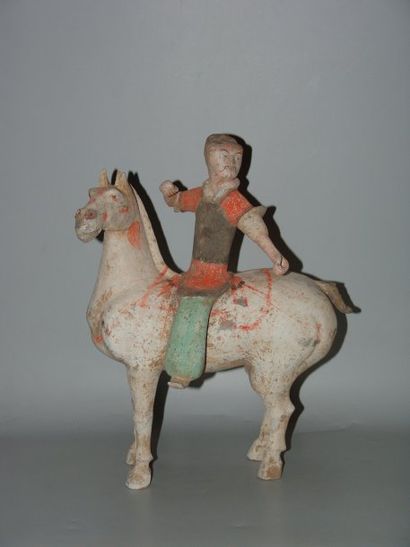 HAN (206 av. J.C. - 220 ap. J.C.) Archer sur sa monture. En terre cuite à engobe...