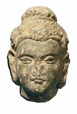 ART GRECO-BOUDDHIQUE DU GANDHARA(Ier - Vème siècle) Tête de Bouddha. En stéatite...