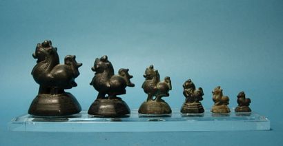 BIRMANIE - CAMBODGE - LAOS - THAILANDE Série de six poids à opium en forme de lions...