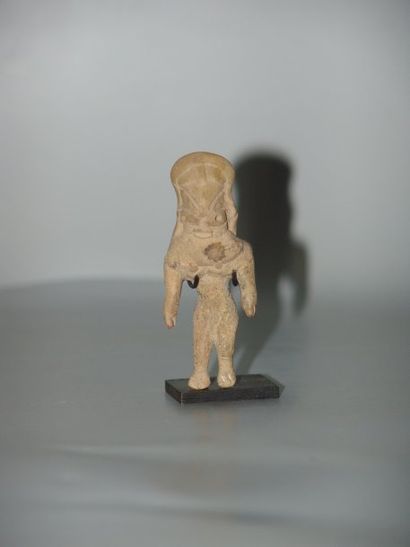 MEHRGARH (3000 av. J.C.) Statuette féminine. En terre cuite. H : 6.5 cm