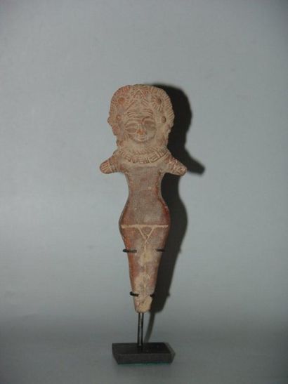CHARSADDA (300 av. J.C.) Idole. En terre cuite. H : 13 cm