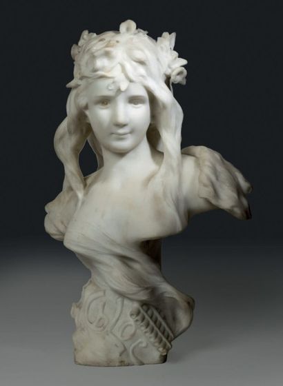 RIGAUD (XIX-XXe) 
Chloé
Sculpture en taille directe sur marbre de Carrare.
Titrée...