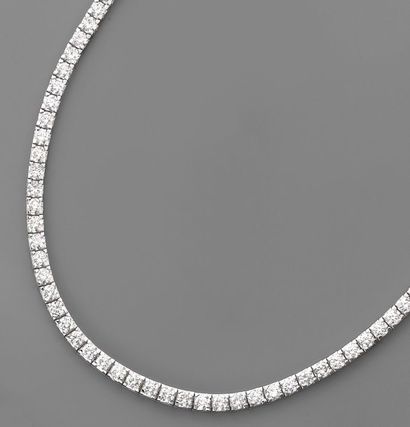 null Collier, en or et rivière de diamants brillantés (15 cts env.)