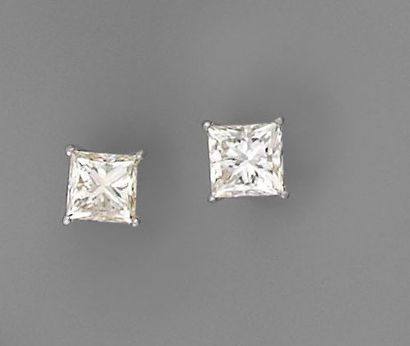 null Boutons d'oreille, diamants Princess (1,05 ct x 2) et or
