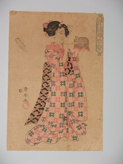 JAPON Estampe de Kuniyasu, une jeune femme tient une cage de criquet. Vers 1820.