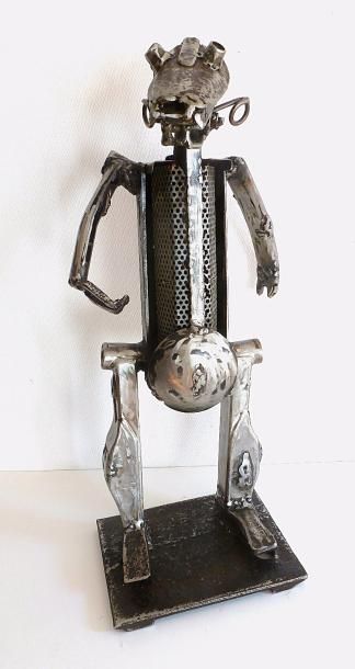 LACROIX Jean-Luc 
Jimmy
Sculpture en acier soudé
Pièce unique
Monogrammé sur l'un...